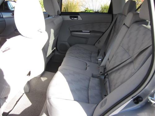 Subaru Forester 2010 photo 3