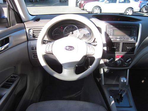 Subaru Forester 2010 photo 4