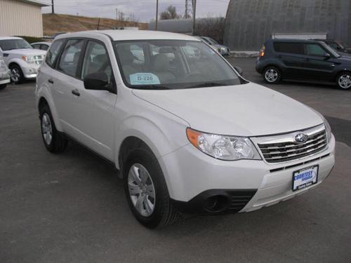 Subaru Forester 2010 photo 1