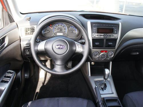 Subaru Forester 2010 photo 2