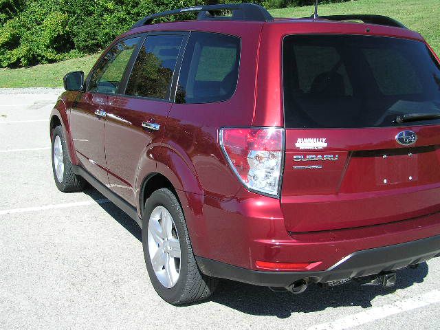 Subaru Forester 2010 photo 3
