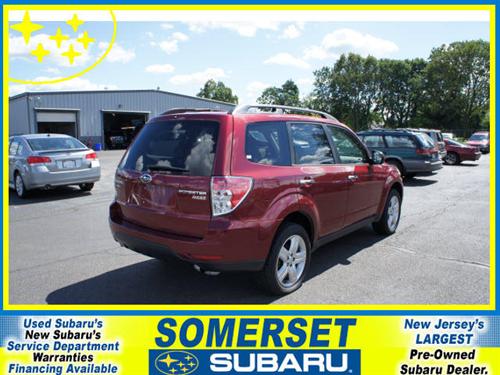 Subaru Forester 2010 photo 2