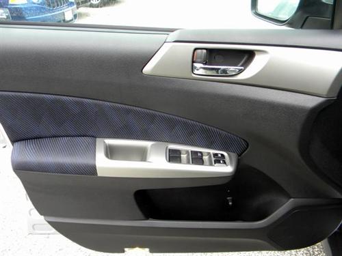 Subaru Forester 2010 photo 4