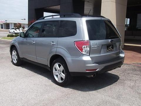 Subaru Forester 2010 photo 2