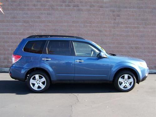 Subaru Forester 2010 photo 1