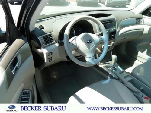 Subaru Forester 2010 photo 2