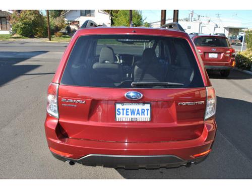 Subaru Forester 2010 photo 3
