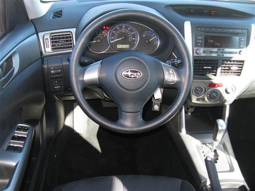Subaru Forester 2010 photo 3