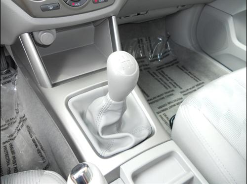 Subaru Forester 2010 photo 1