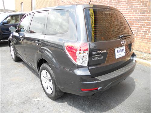 Subaru Forester 2010 photo 2
