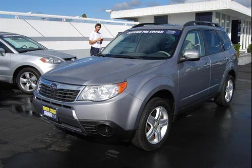 Subaru Forester 2010 photo 2