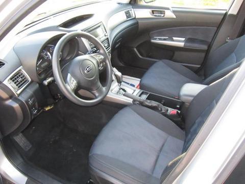 Subaru Forester 2010 photo 1