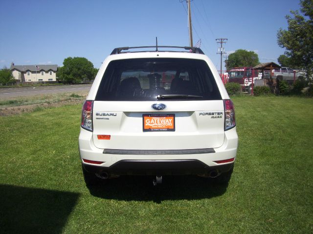 Subaru Forester 2010 photo 3