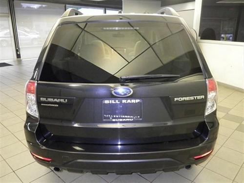 Subaru Forester 2010 photo 2