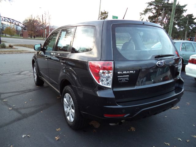 Subaru Forester 2010 photo 4