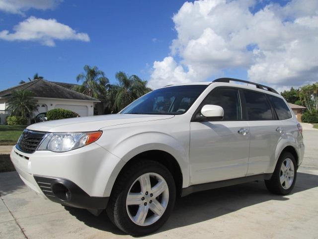 Subaru Forester 2010 photo 1