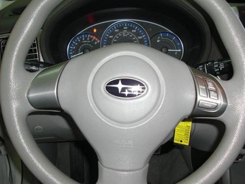 Subaru Forester 2010 photo 1