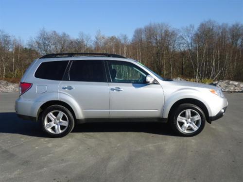 Subaru Forester 2010 photo 1