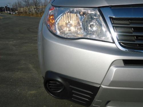 Subaru Forester 2010 photo 2