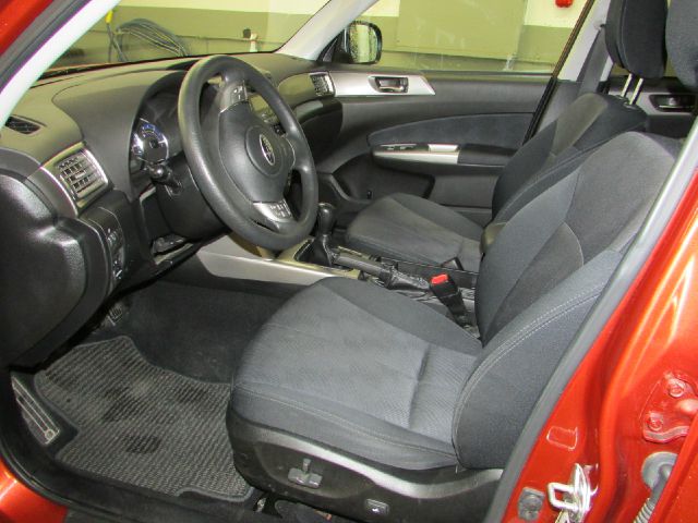 Subaru Forester 2010 photo 3