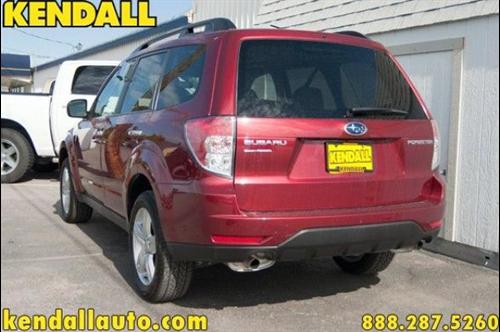 Subaru Forester 2010 photo 2