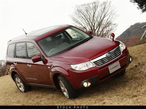 Subaru Forester 2010 photo 1