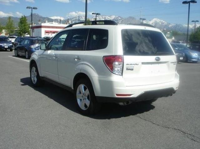 Subaru Forester 2010 photo 4