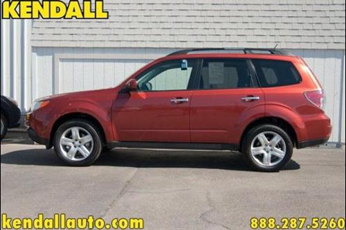 Subaru Forester 2010 photo 1