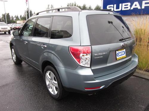 Subaru Forester 2010 photo 1