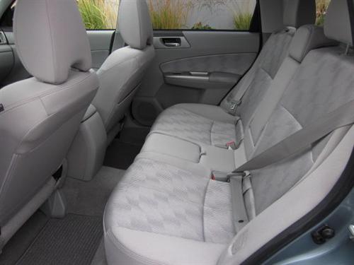 Subaru Forester 2010 photo 3