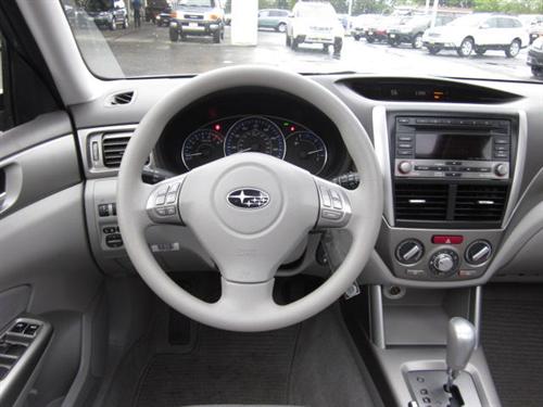 Subaru Forester 2010 photo 4