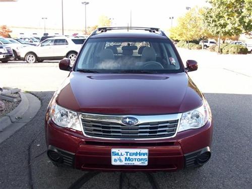 Subaru Forester 2010 photo 1