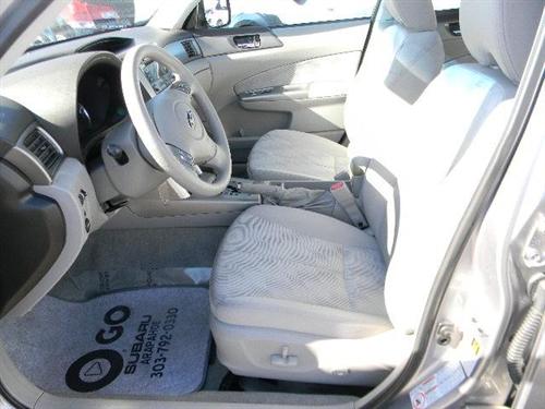 Subaru Forester 2010 photo 1