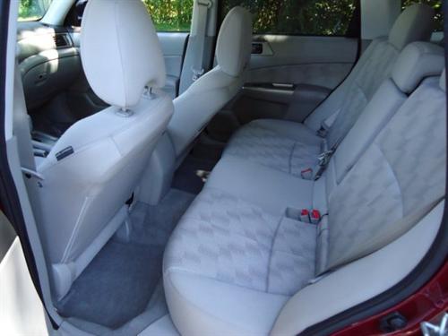 Subaru Forester 2010 photo 1