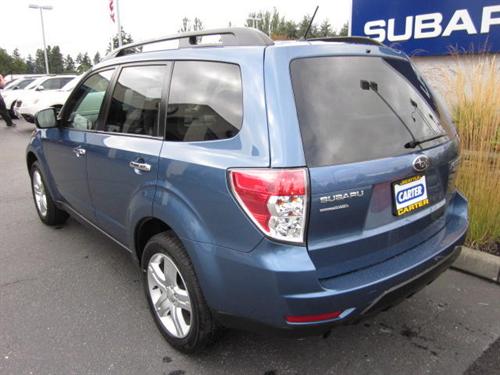 Subaru Forester 2010 photo 1