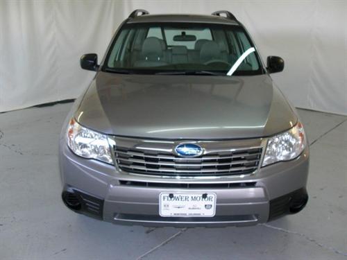 Subaru Forester 2010 photo 1