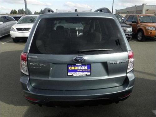 Subaru Forester 2010 photo 2