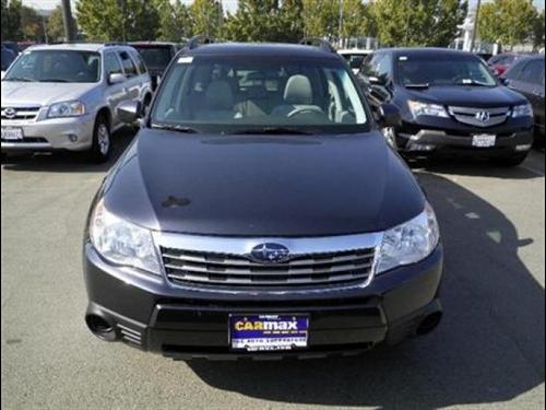 Subaru Forester 2010 photo 1