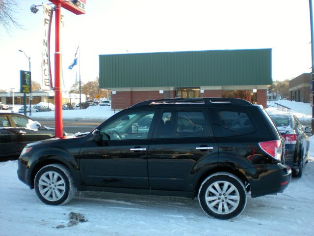 Subaru Forester 2011 photo 2