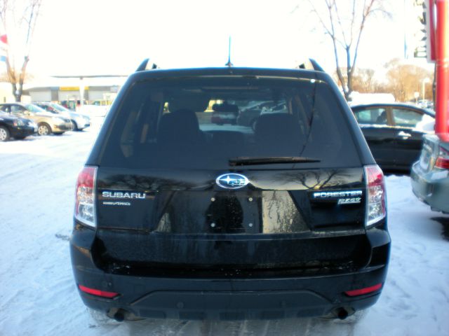 Subaru Forester 2011 photo 3