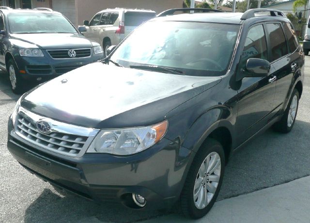 Subaru Forester 2011 photo 3