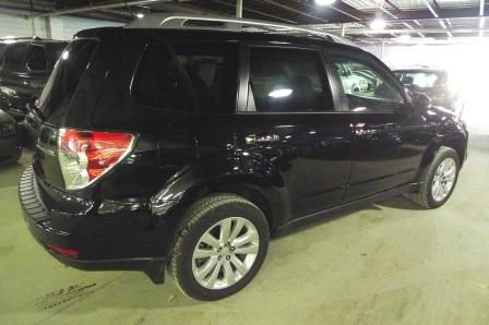 Subaru Forester 2011 photo 2
