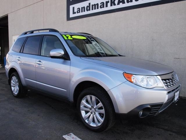 Subaru Forester 2012 photo 2