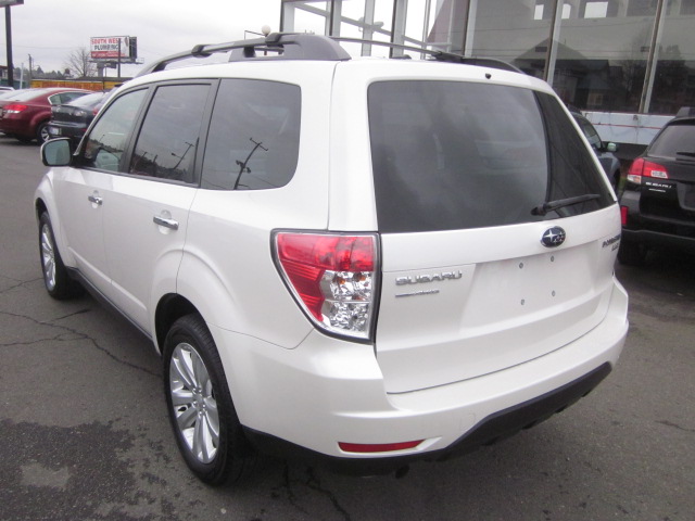 Subaru Forester \ultimate Unspecified