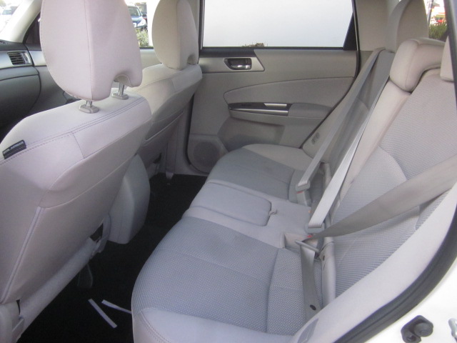 Subaru Forester 2012 photo 2