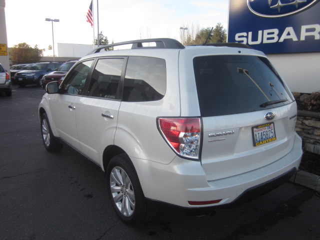 Subaru Forester 2012 photo 4