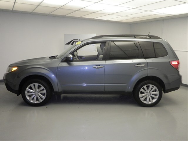 Subaru Forester 2012 photo 4