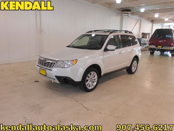 Subaru Forester 2012 photo 2