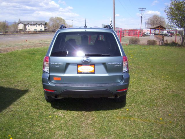 Subaru Forester 2012 photo 2