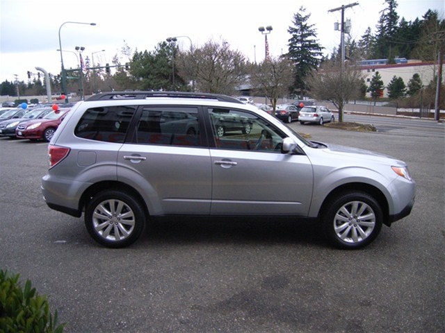 Subaru Forester \ultimate Unspecified